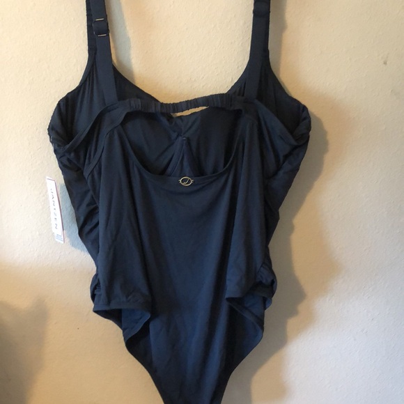 Jantzen one price with underwire size 22W New! - Picture 2 of 13